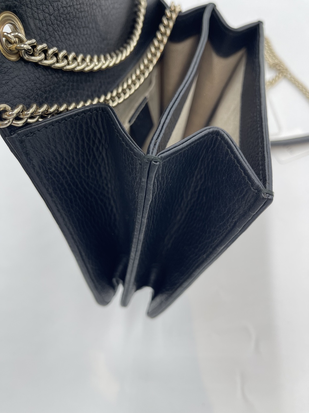 Gucci Interlocking Chain Shoulder - Picture 10 of 14